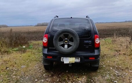 Chevrolet Niva I рестайлинг, 2017 год, 750 000 рублей, 5 фотография