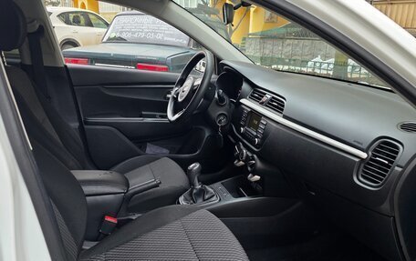 KIA Rio IV, 2017 год, 1 235 000 рублей, 4 фотография