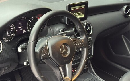 Mercedes-Benz A-Класс, 2015 год, 1 634 000 рублей, 29 фотография