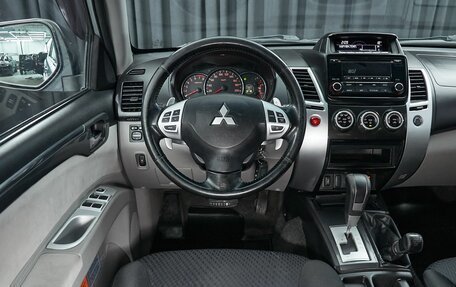 Mitsubishi Pajero Sport II рестайлинг, 2014 год, 2 249 000 рублей, 9 фотография