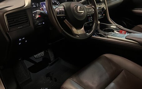 Lexus RX IV рестайлинг, 2022 год, 6 850 000 рублей, 7 фотография