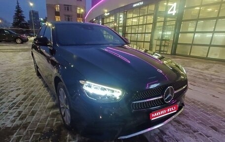 Mercedes-Benz E-Класс, 2021 год, 3 500 000 рублей, 1 фотография