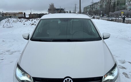 Volkswagen Polo VI (EU Market), 2010 год, 735 000 рублей, 2 фотография