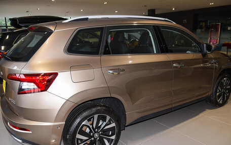 Skoda Karoq I, 2025 год, 2 450 000 рублей, 10 фотография