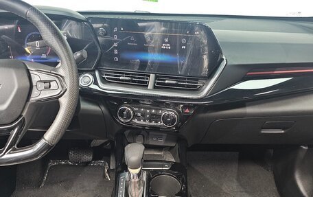 Chevrolet Trax, 2023 год, 2 250 000 рублей, 8 фотография