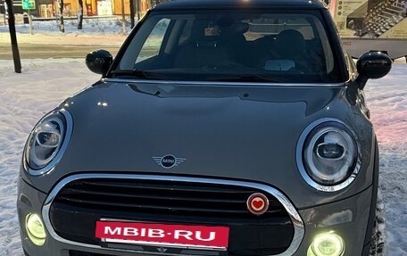 MINI Hatch, 2020 год, 2 800 000 рублей, 9 фотография