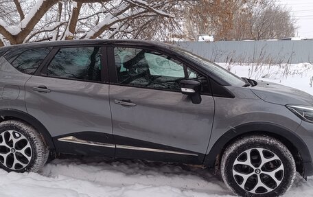 Renault Kaptur I рестайлинг, 2017 год, 1 600 000 рублей, 8 фотография