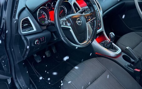 Opel Astra J, 2011 год, 700 000 рублей, 6 фотография