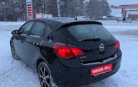Opel Astra J, 2011 год, 700 000 рублей, 4 фотография
