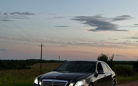 Mercedes-Benz E-Класс, 2011 год, 1 850 000 рублей, 4 фотография