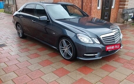 Mercedes-Benz E-Класс, 2011 год, 1 850 000 рублей, 2 фотография