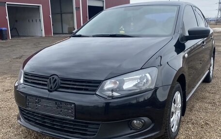 Volkswagen Polo VI (EU Market), 2013 год, 900 000 рублей, 2 фотография