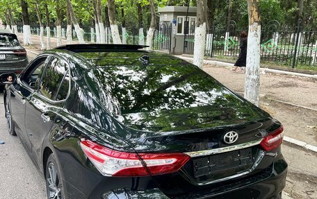 Toyota Camry, 2023 год, 2 800 000 рублей, 4 фотография