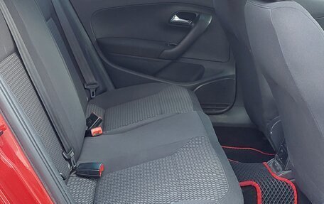 Volkswagen Polo VI (EU Market), 2011 год, 750 000 рублей, 11 фотография