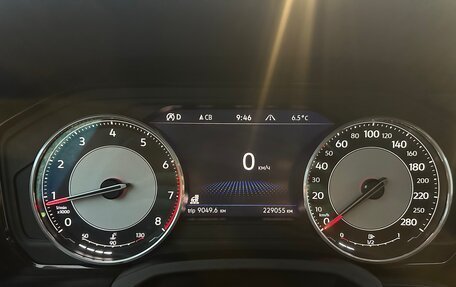 Volkswagen Touareg III, 2020 год, 3 700 000 рублей, 8 фотография