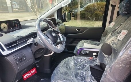 Hyundai Staria, 2025 год, 10 190 000 рублей, 12 фотография