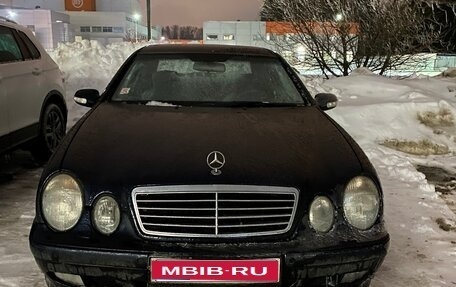 Mercedes-Benz CLK-Класс, 2001 год, 570 000 рублей, 1 фотография