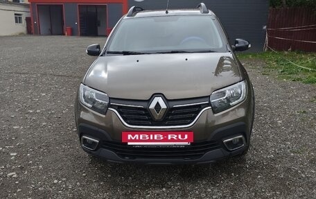 Renault Sandero II рестайлинг, 2020 год, 1 500 000 рублей, 2 фотография