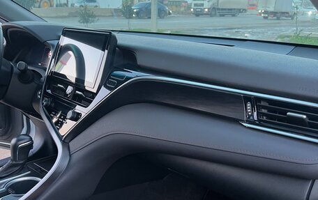 Toyota Camry, 2023 год, 3 850 000 рублей, 7 фотография