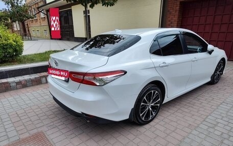 Toyota Camry, 2020 год, 3 000 000 рублей, 4 фотография