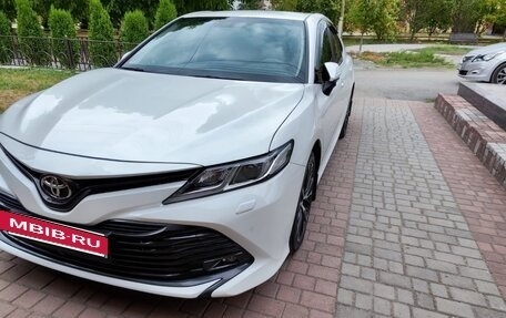 Toyota Camry, 2020 год, 3 000 000 рублей, 13 фотография