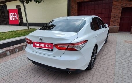 Toyota Camry, 2020 год, 3 000 000 рублей, 10 фотография