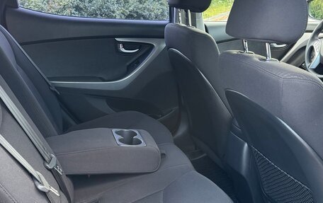 Hyundai Elantra V, 2015 год, 1 060 000 рублей, 13 фотография