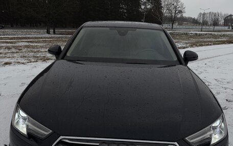 Audi A4, 2018 год, 1 900 000 рублей, 4 фотография