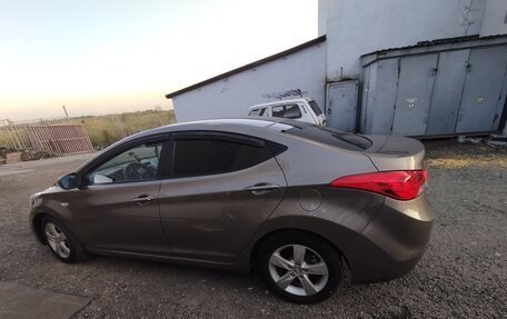 Hyundai Elantra V, 2013 год, 900 000 рублей, 7 фотография