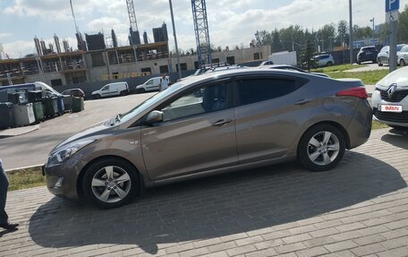 Hyundai Elantra V, 2013 год, 900 000 рублей, 4 фотография