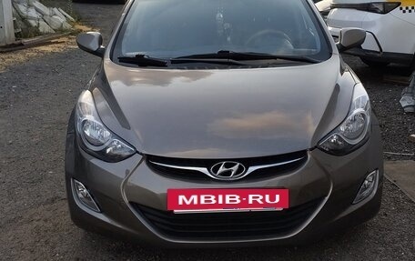 Hyundai Elantra V, 2013 год, 900 000 рублей, 9 фотография