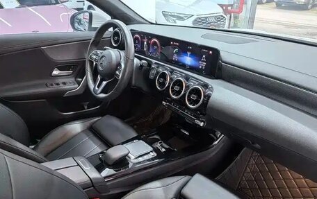 Mercedes-Benz A-Класс, 2021 год, 2 070 000 рублей, 8 фотография