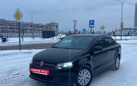 Volkswagen Polo VI (EU Market), 2013 год, 753 000 рублей, 2 фотография