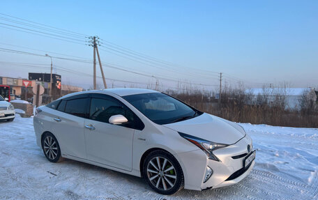 Toyota Prius IV XW50, 2016 год, 1 630 000 рублей, 20 фотография