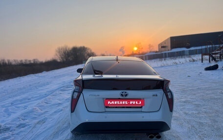 Toyota Prius IV XW50, 2016 год, 1 630 000 рублей, 10 фотография