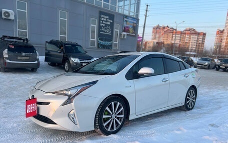 Toyota Prius IV XW50, 2016 год, 1 630 000 рублей, 15 фотография