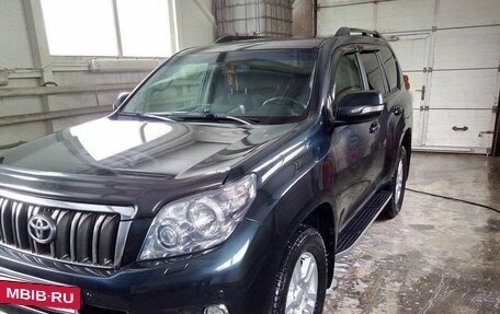 Toyota Land Cruiser Prado 150 рестайлинг 2, 2012 год, 2 650 000 рублей, 2 фотография