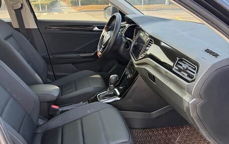 Volkswagen T-Roc I, 2021 год, 1 470 000 рублей, 10 фотография