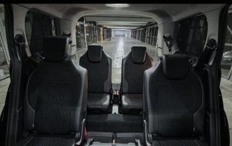 Citroen C4 Picasso II рестайлинг, 2011 год, 800 000 рублей, 4 фотография