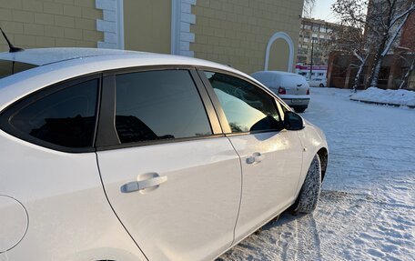 Opel Astra J, 2013 год, 825 000 рублей, 3 фотография