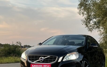 Volvo S60 III, 2011 год, 850 000 рублей, 2 фотография