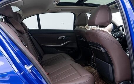 BMW 3 серия, 2021 год, 2 950 000 рублей, 14 фотография