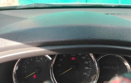 Renault Logan II, 2017 год, 750 000 рублей, 5 фотография