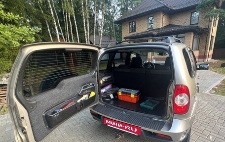 Chevrolet Niva I рестайлинг, 2017 год, 950 000 рублей, 2 фотография