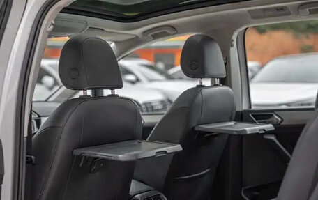 Volkswagen Touran III, 2022 год, 1 632 003 рублей, 20 фотография