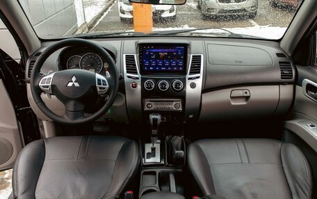 Mitsubishi Pajero Sport II рестайлинг, 2014 год, 1 595 000 рублей, 16 фотография