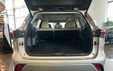 Toyota Highlander, 2025 год, 6 150 000 рублей, 10 фотография