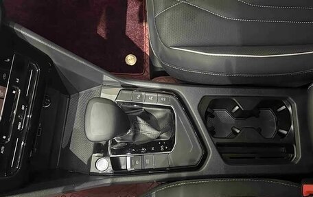 Volkswagen Tiguan II, 2023 год, 2 630 000 рублей, 17 фотография