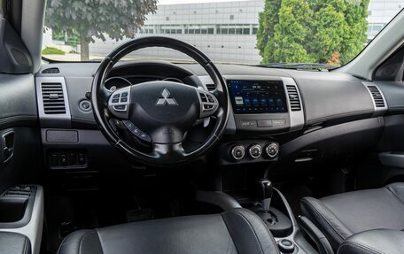 Mitsubishi Outlander III рестайлинг 3, 2012 год, 1 175 000 рублей, 13 фотография