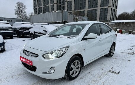 Hyundai Solaris II рестайлинг, 2013 год, 599 000 рублей, 1 фотография